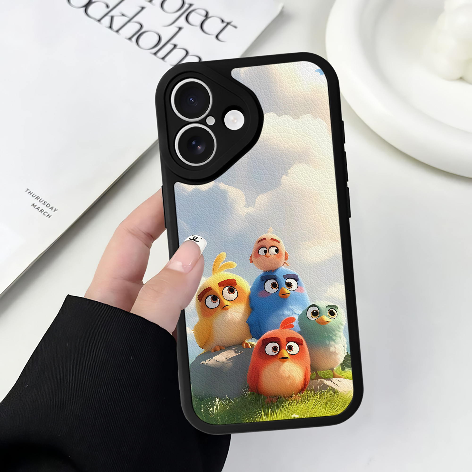 （画像用） Angry Birds アングリーバード 【iPhone 16シリーズ対応】シリコンスマホケース（レザー調） 材質：シリコン